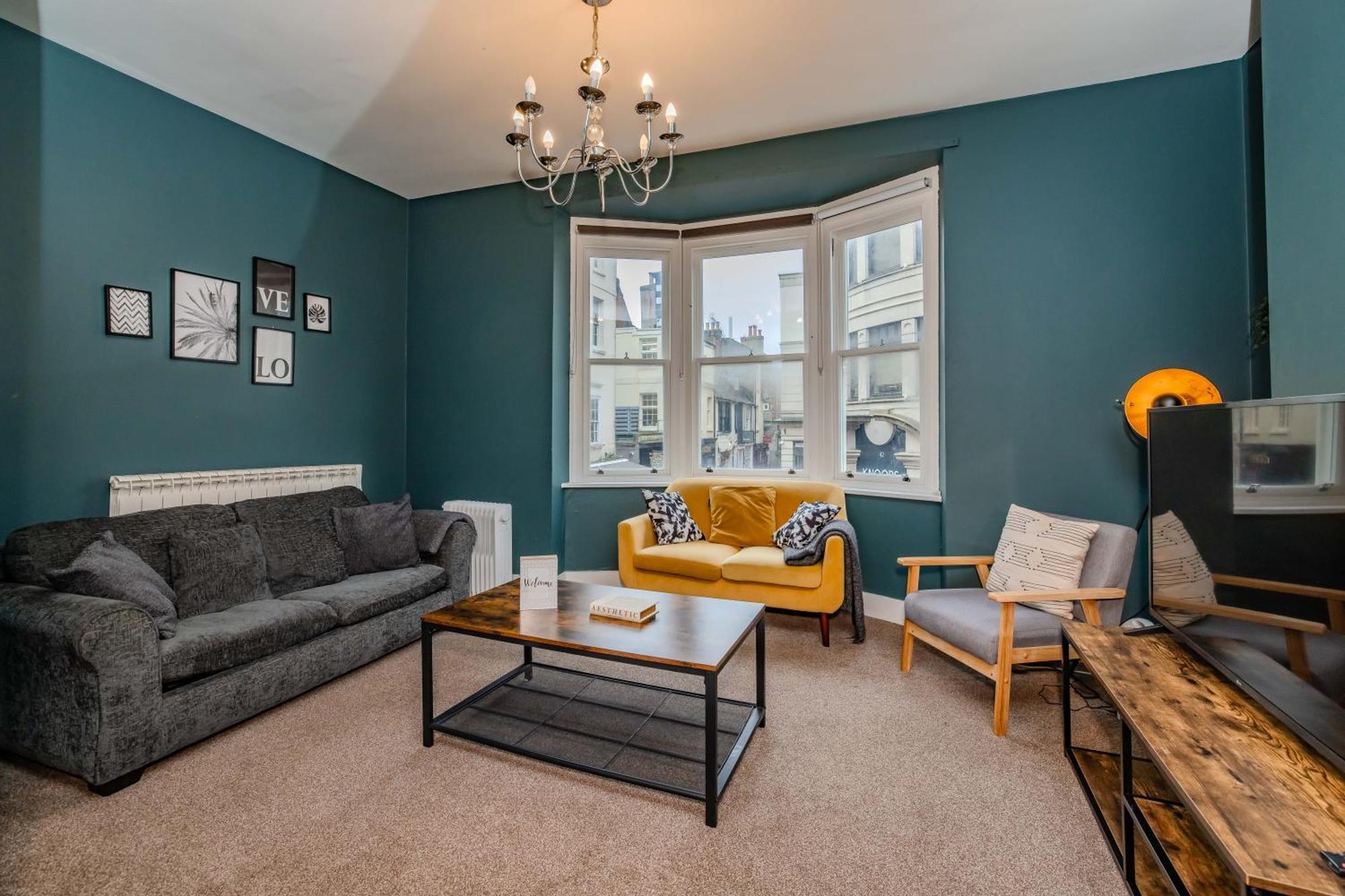 Three Bedroom Flat I Sleep Upto 9 Guests *