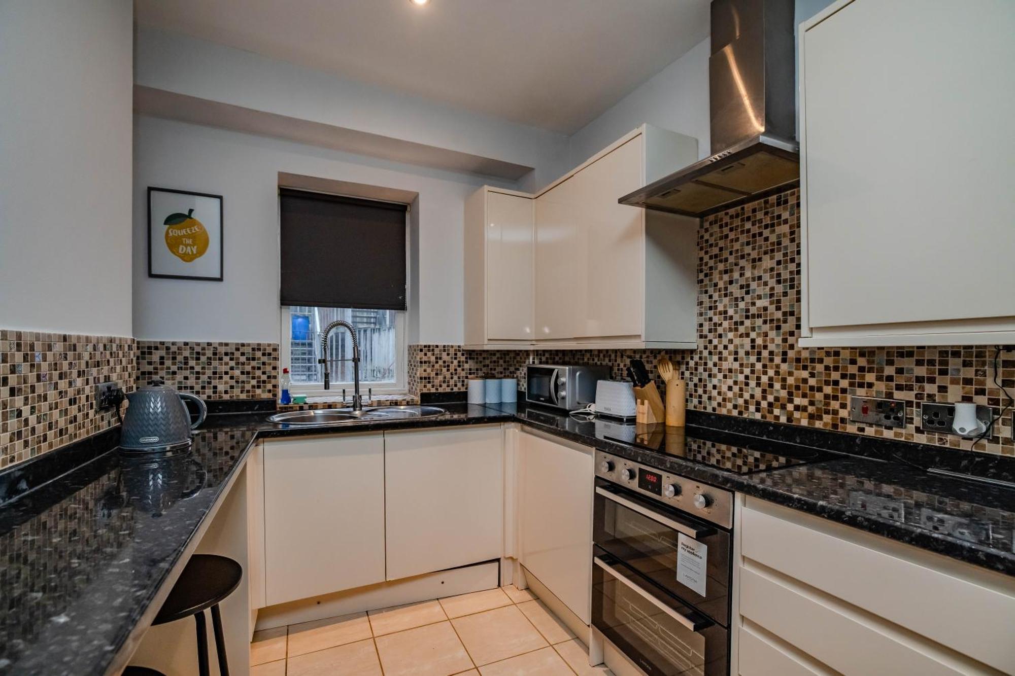 Three Bedroom Flat I Sleep Upto 9 Guests *