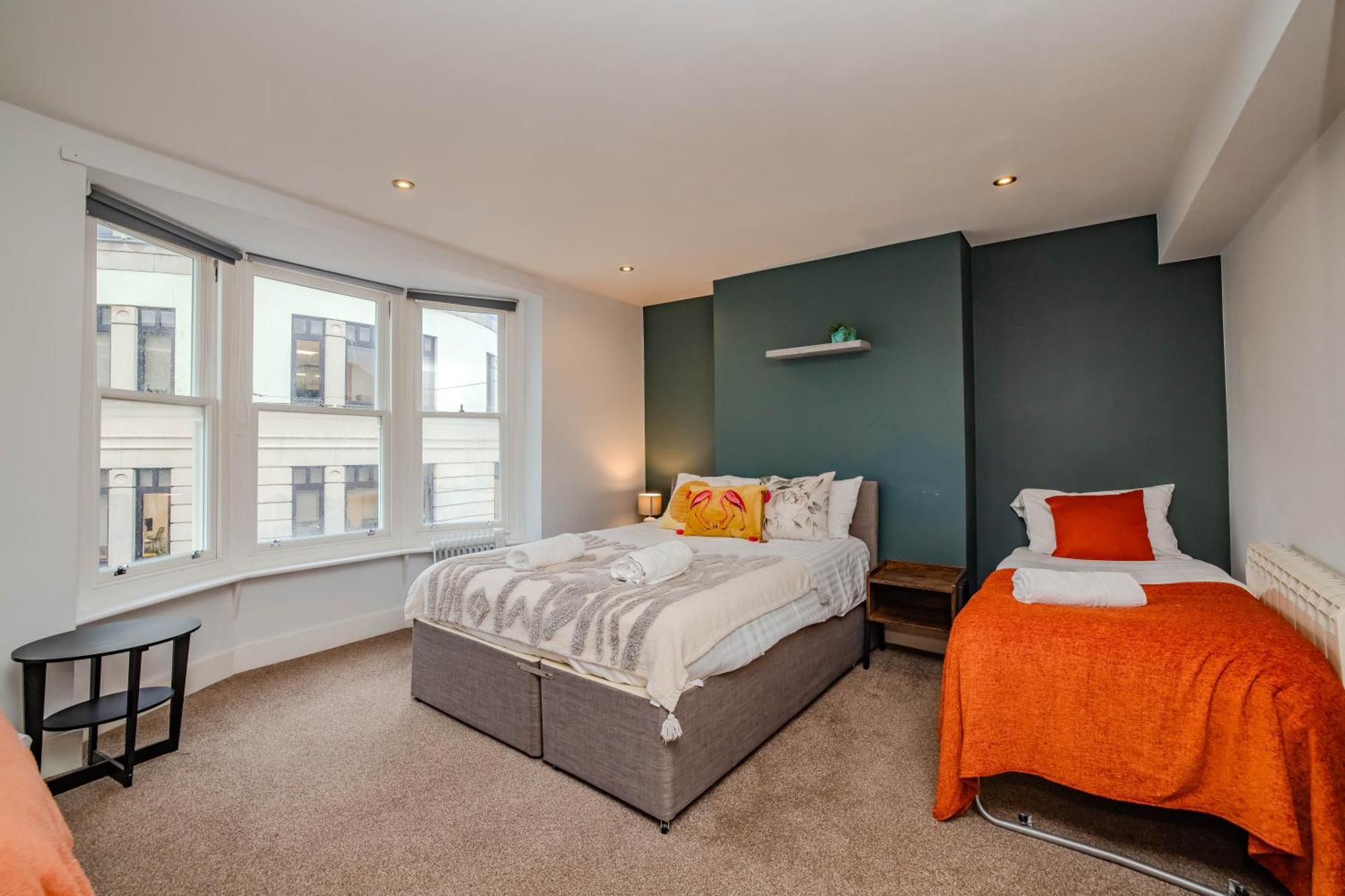 Three Bedroom Flat I Sleep Upto 9 Guests *
